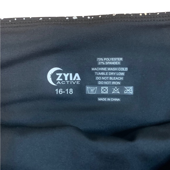 Zyia black reflective pocket light n tight hi rise 7/8 - Picture 4 of 6